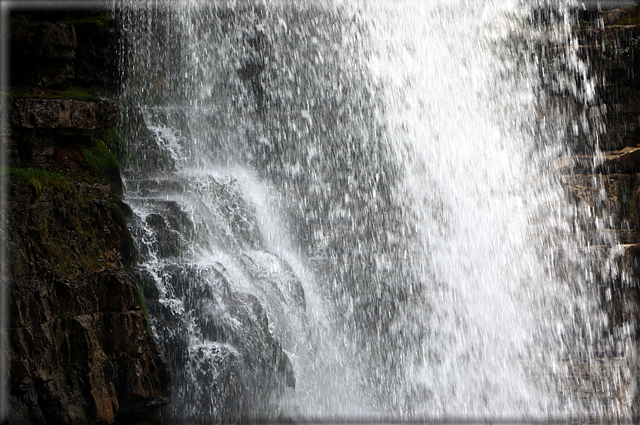 foto Cascate di mezzo in Vallesinella